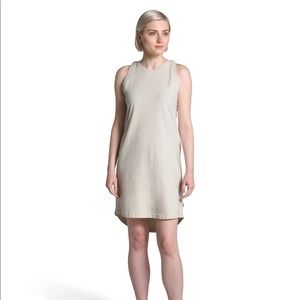 The North Face Woodmont Shift Dress in Vintage White, Medium